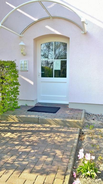 Ostsee Micro Ferienappartements Dierhagen-Strand - Haus 1 Buitenkant foto